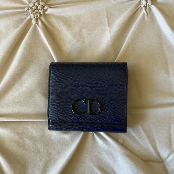 Christian Dior wallet - Picture 1 of 3